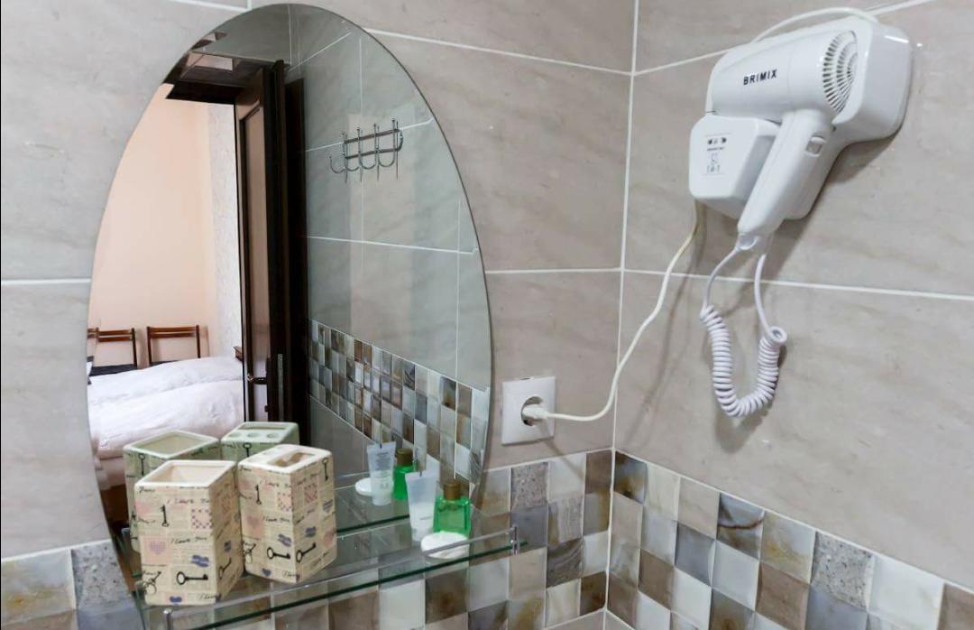 Guest House Sandro Kazbegi Esterno foto