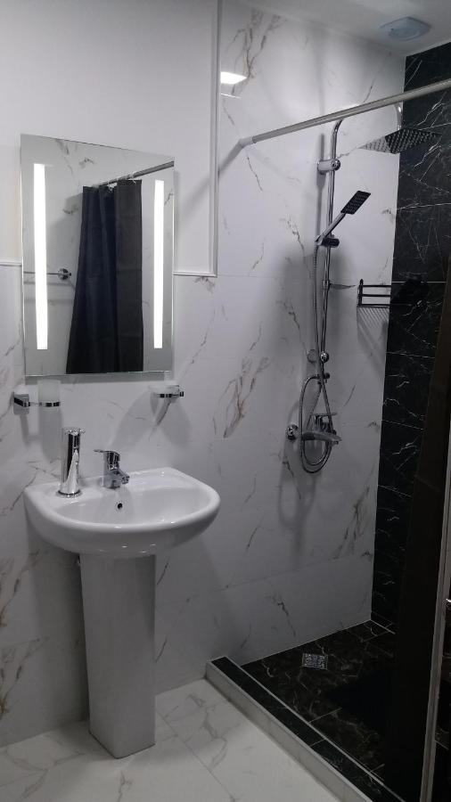 Guest House Sandro Kazbegi Esterno foto