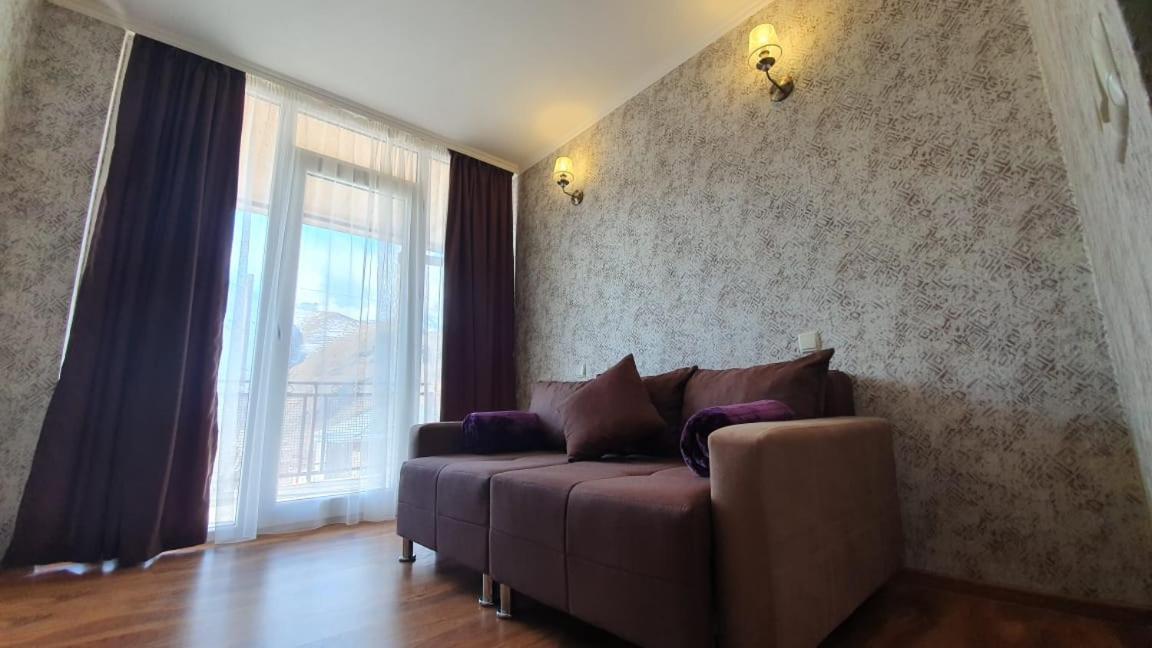 Guest House Sandro Kazbegi Esterno foto