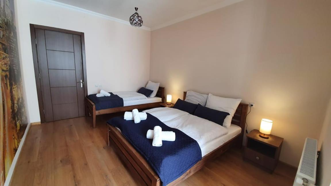 Guest House Sandro Kazbegi Esterno foto